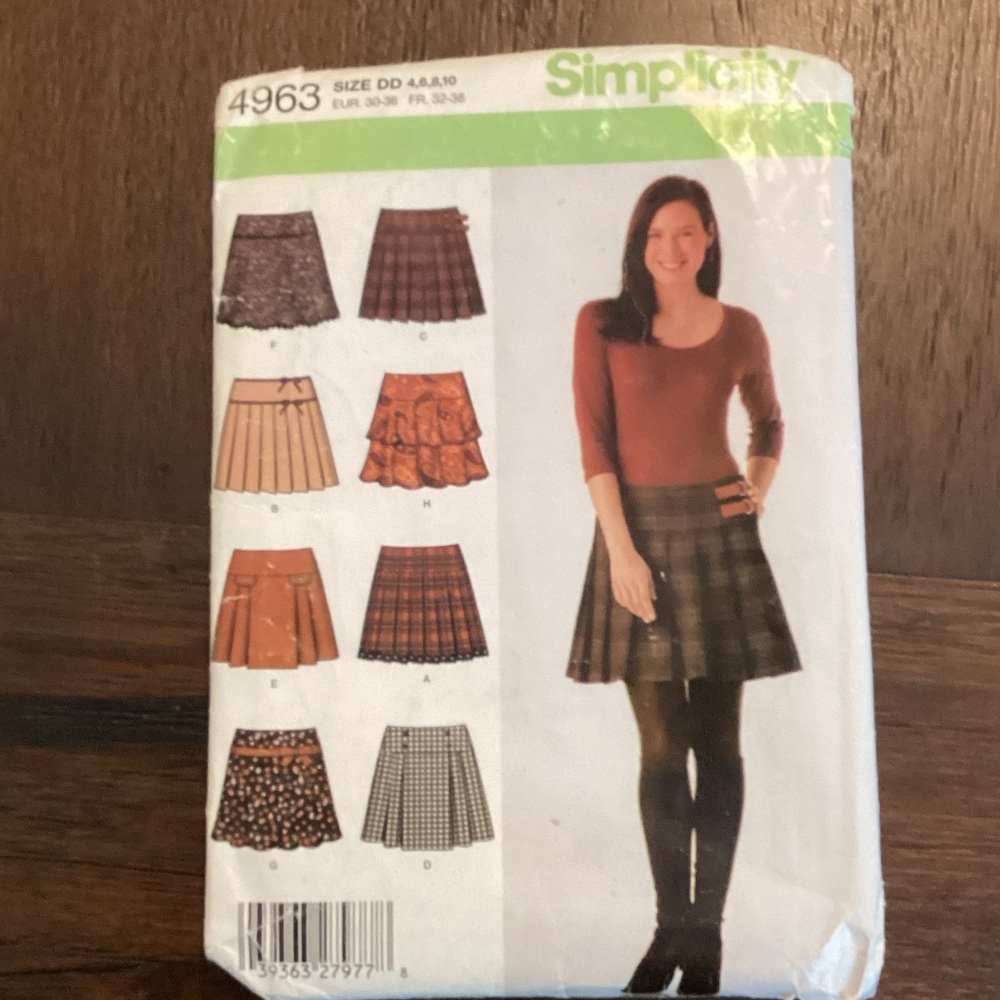 Simplicity Women's Sewing Patterns Collection - image 6